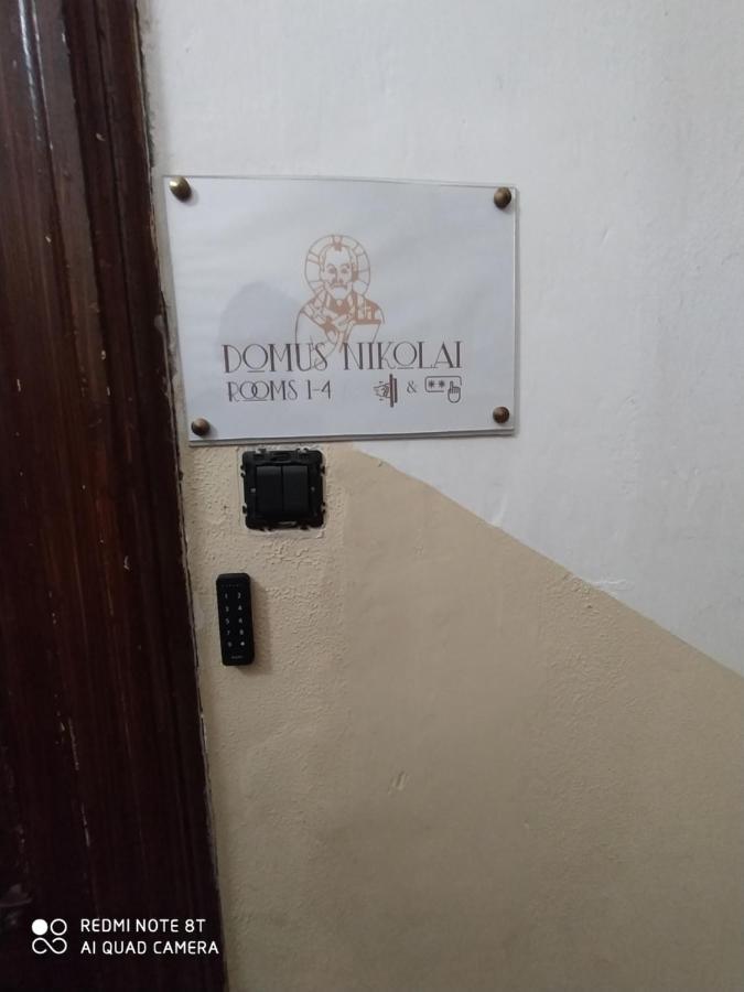 ホテル Domus Nikolai バーリ エクステリア 写真